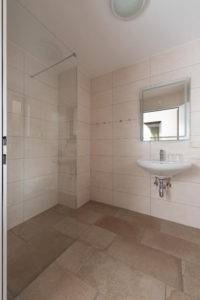 ParterrewohnungDusche